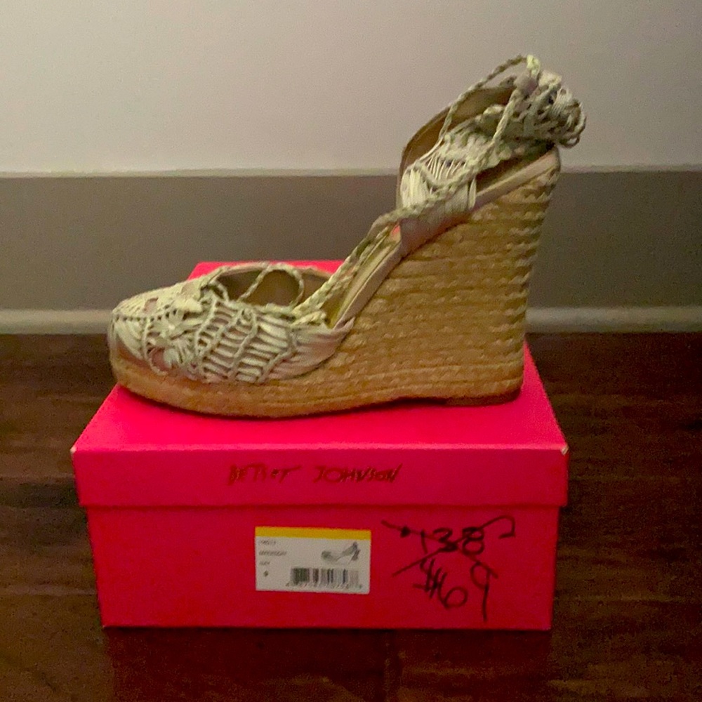 Betsy Johnson Wedges